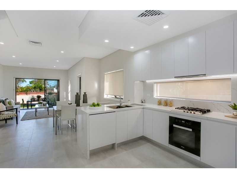 2 Lasseter Avenue, Chifley NSW 2036