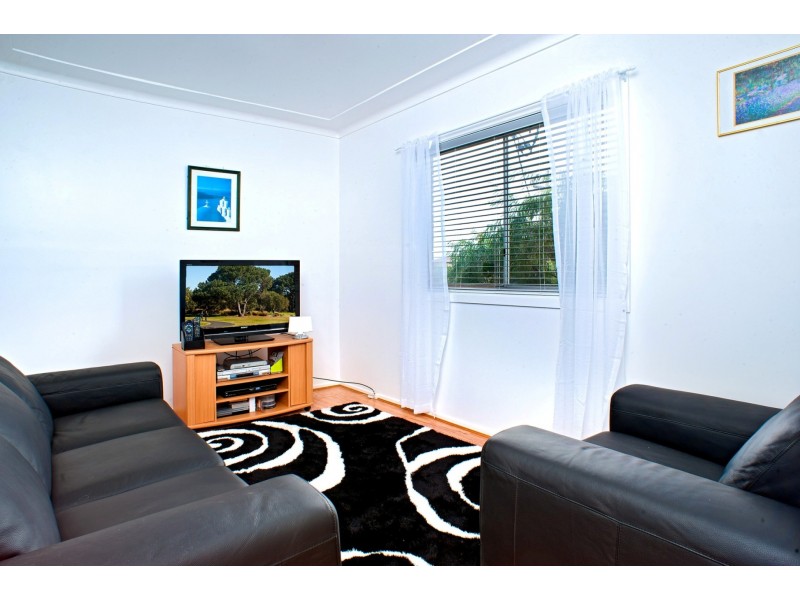 39 Lasseter Avenue, Chifley NSW 2036