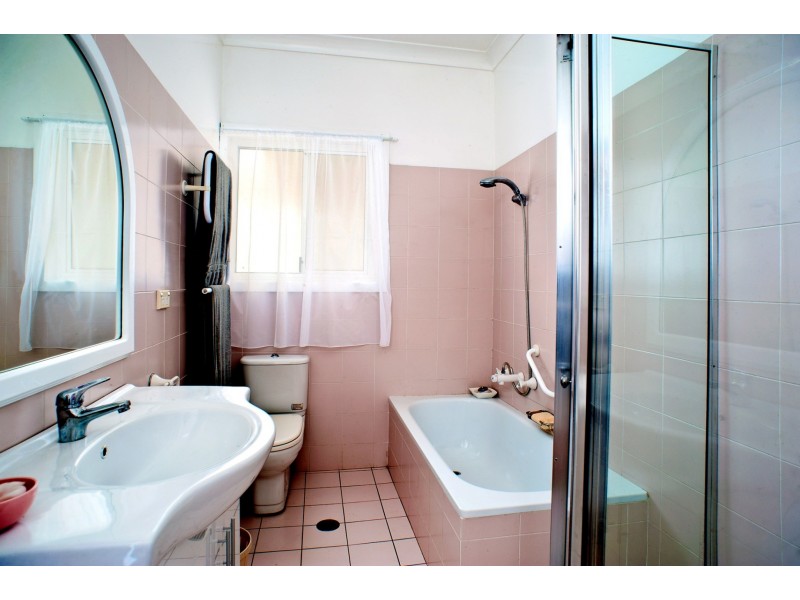 39 Lasseter Avenue, Chifley NSW 2036