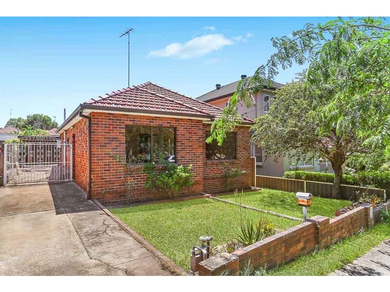 18 Holloway Street, Pagewood NSW 2035