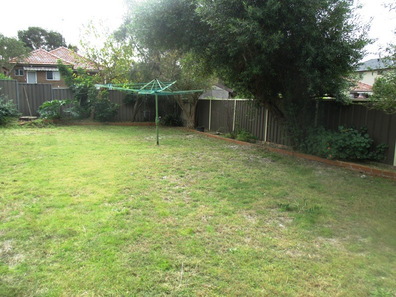 18 Holloway Street, Pagewood NSW 2035