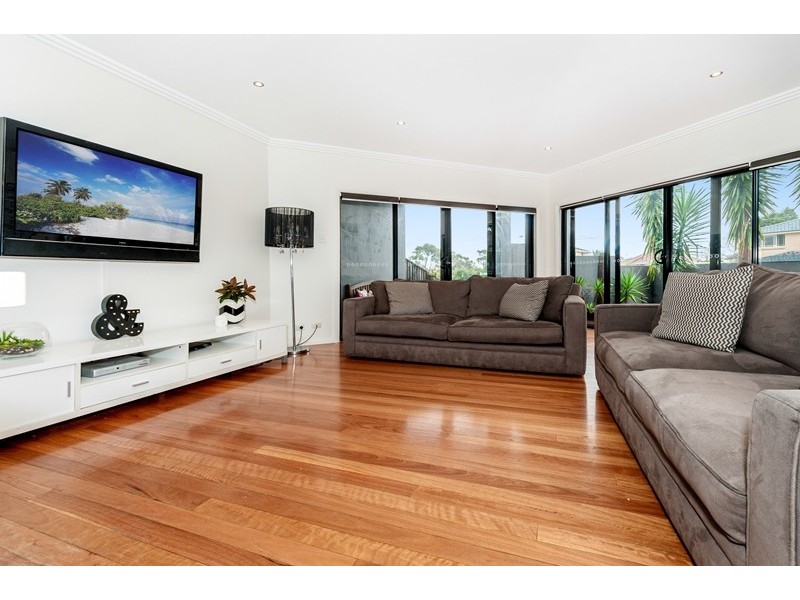 1 Mawson Parade, Chifley NSW 2036