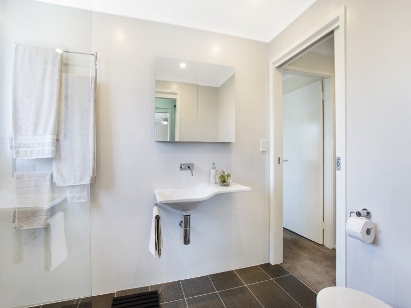 24 Forrest Street, Chifley NSW 2036