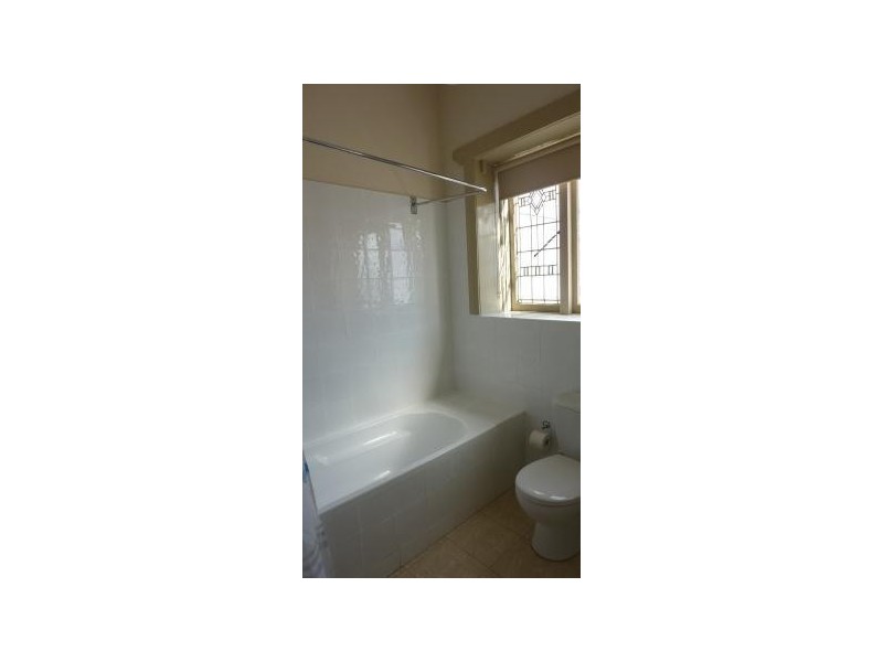 2a/143 Anzac Parade, Kensington NSW 2033