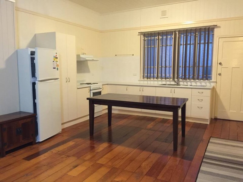 2/189 Thistle Street, Gordon Park QLD 4031