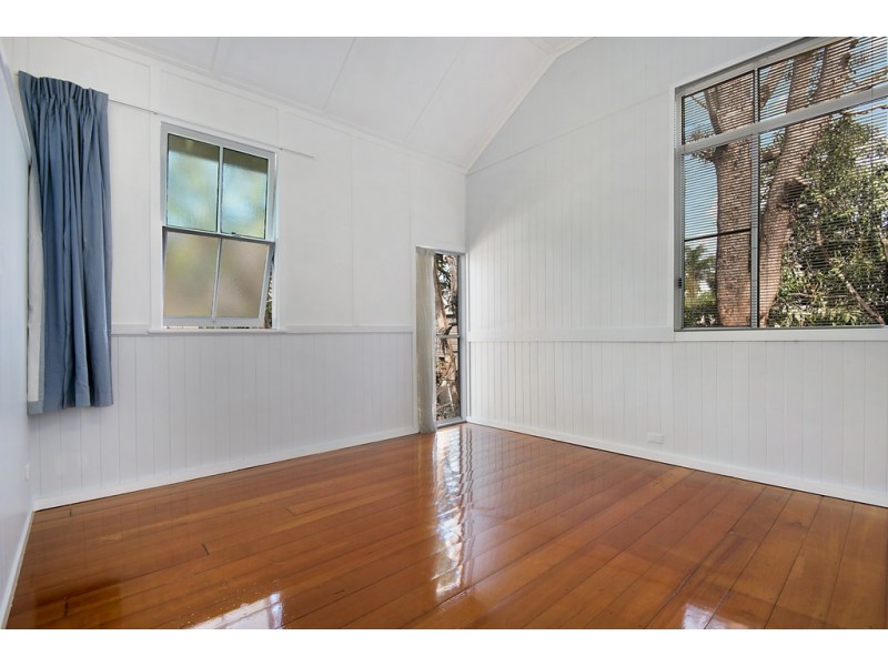 8 Thorne Street, Windsor QLD 4030