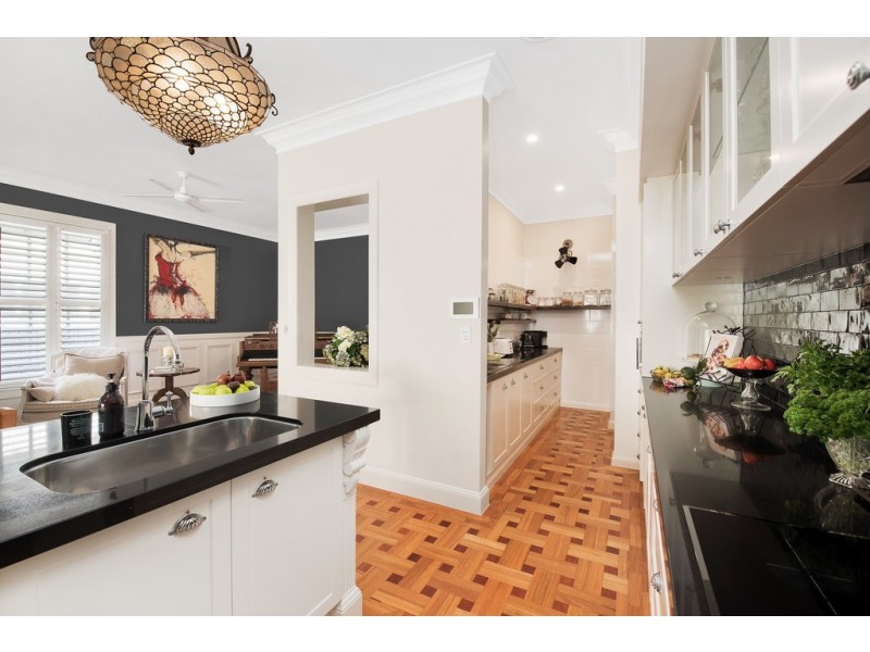 79 Eleventh Avenue, Kedron QLD 4031