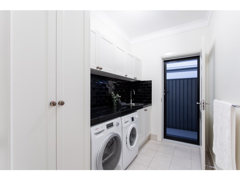 79 Eleventh Avenue, Kedron QLD 4031