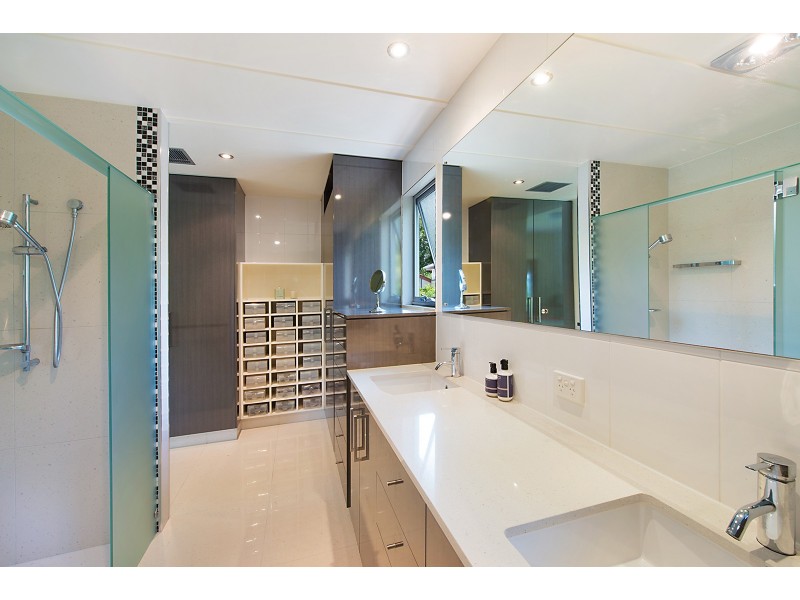 52 Eighth Avenue, Kedron QLD 4031