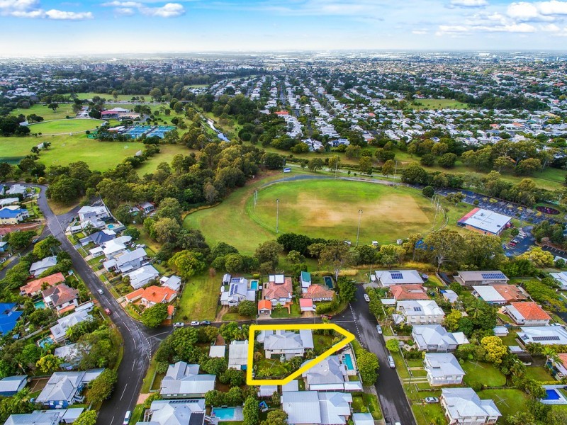 27 Sturt Street, Kedron QLD 4031