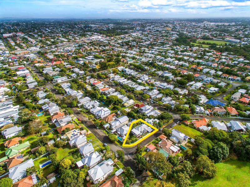 27 Sturt Street, Kedron QLD 4031