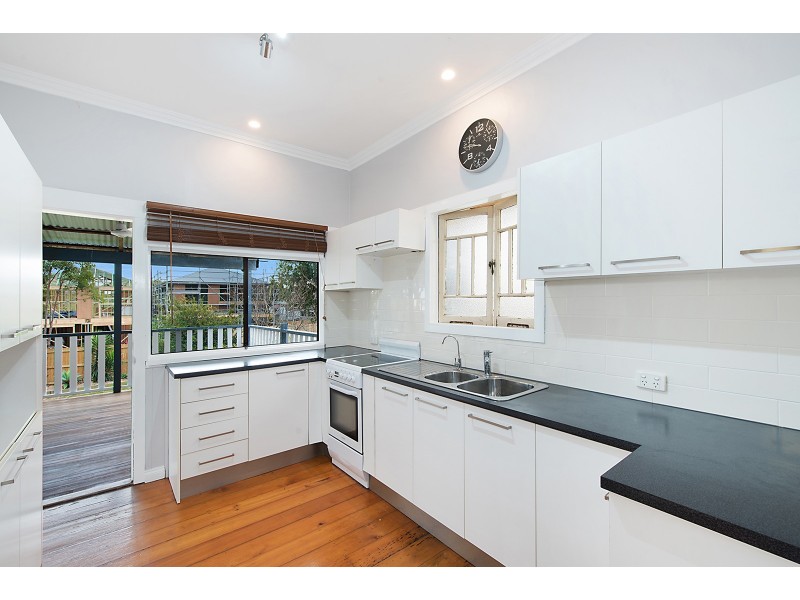 22 Eleventh Avenue, Kedron QLD 4031