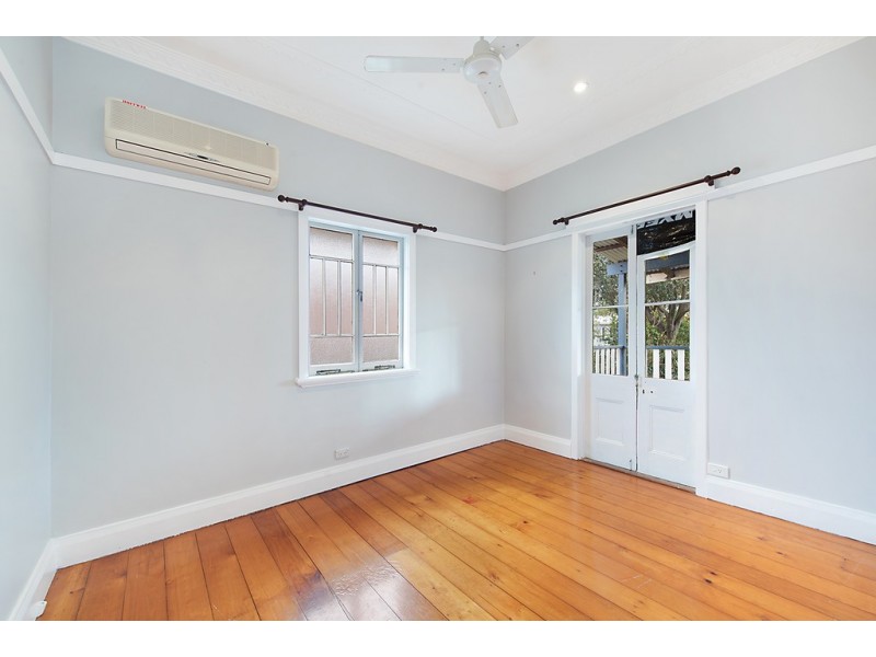 22 Eleventh Avenue, Kedron QLD 4031