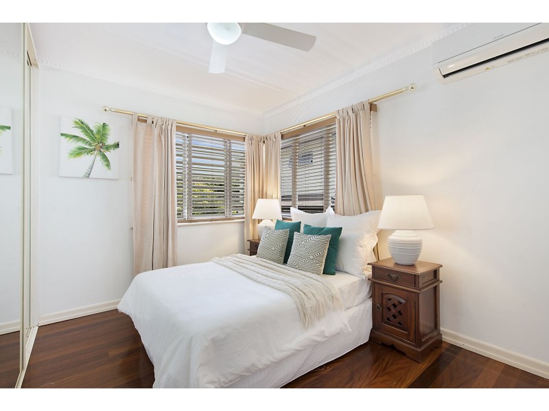 71 Eleventh Avenue, Kedron QLD 4031