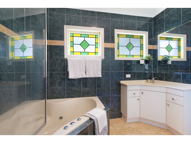 71 Eleventh Avenue, Kedron QLD 4031