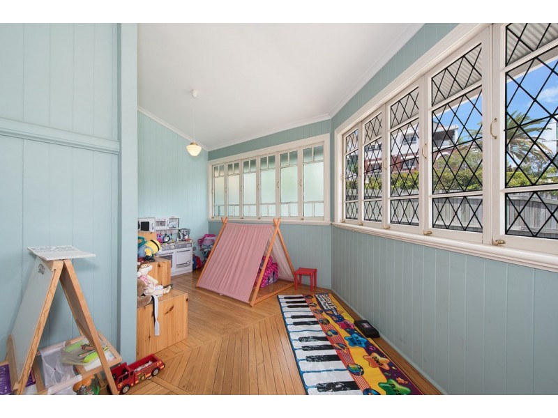 24 Constitution Road, Windsor QLD 4030