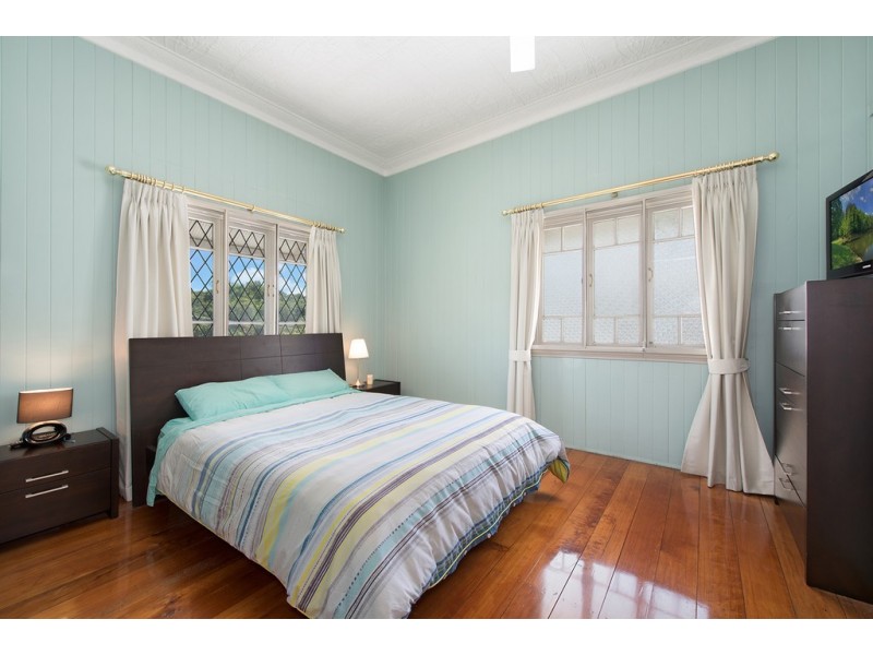 24 Constitution Road, Windsor QLD 4030