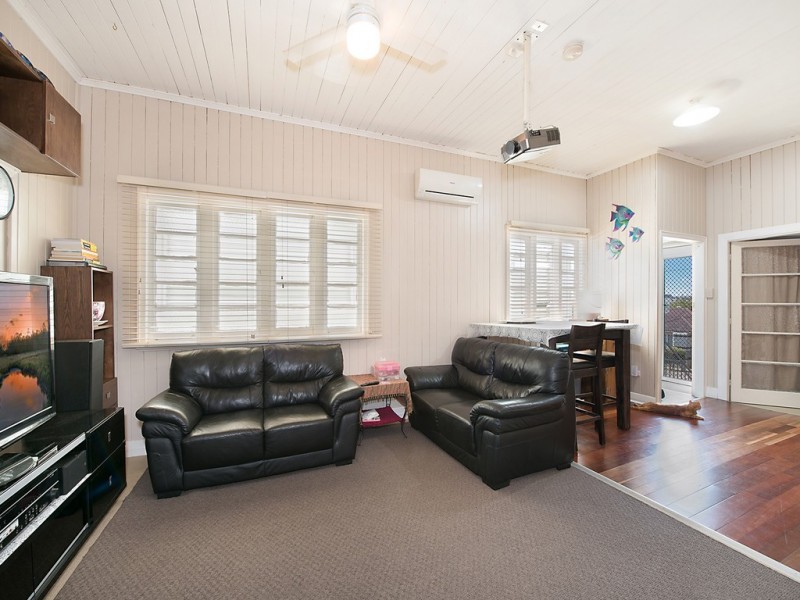 43 Thirteenth Avenue, Kedron QLD 4031