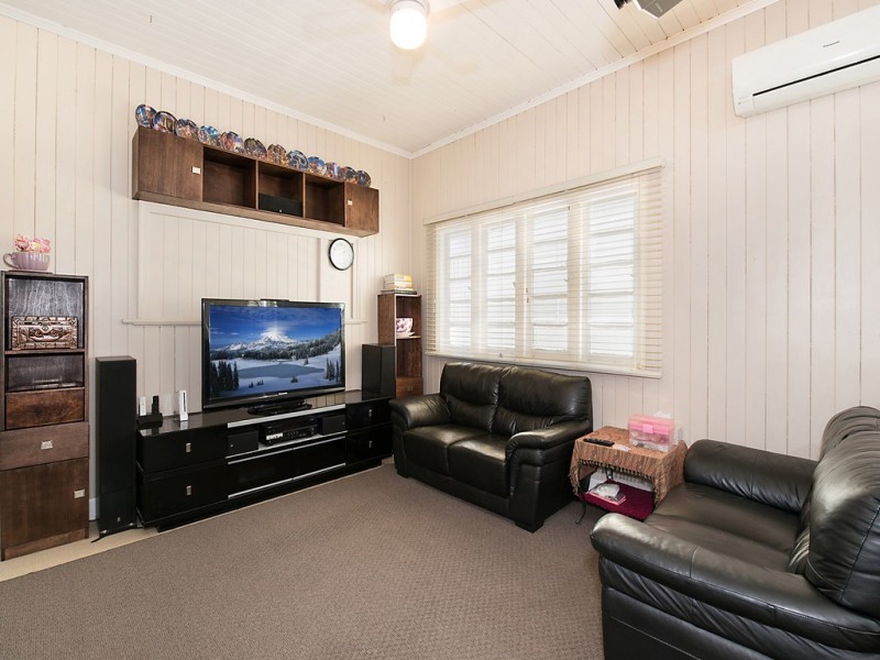 43 Thirteenth Avenue, Kedron QLD 4031