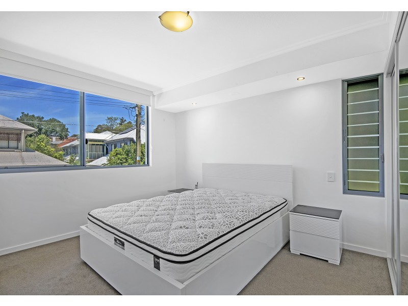 4/39 Depper Street, St Lucia QLD 4067