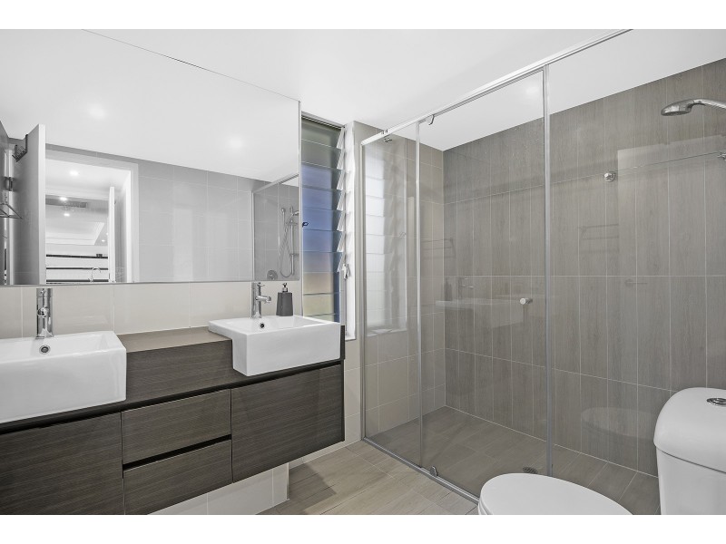 4/39 Depper Street, St Lucia QLD 4067