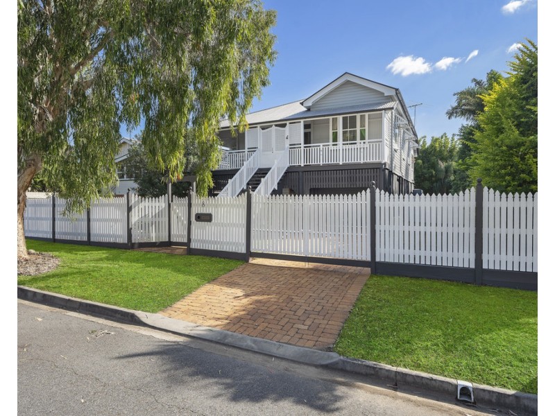 8 Erskine Avenue, Kedron QLD 4031