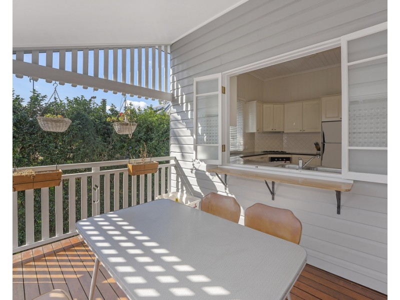 8 Erskine Avenue, Kedron QLD 4031