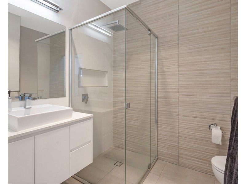 8 Erskine Avenue, Kedron QLD 4031