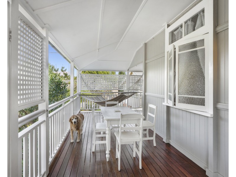 8 Erskine Avenue, Kedron QLD 4031