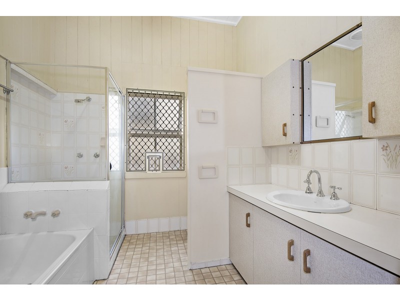 28 Stoneleigh Street, Albion QLD 4010