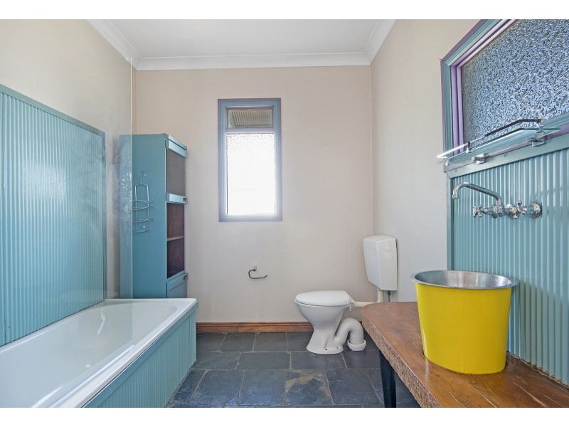 17 Cullen Street, Windsor QLD 4030