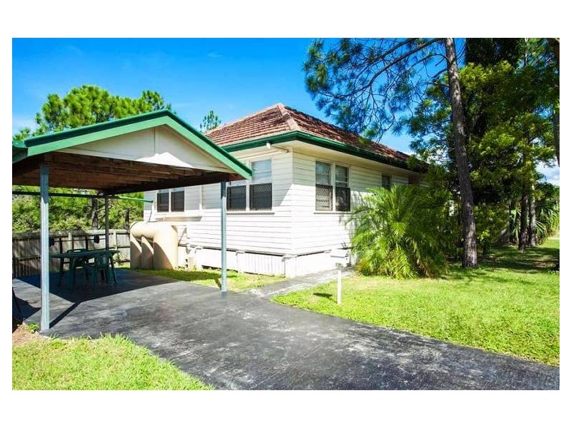 4 Chesterfield Street, Wavell Heights QLD 4012