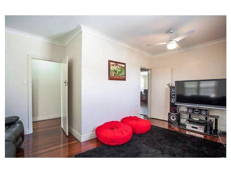 4 Chesterfield Street, Wavell Heights QLD 4012