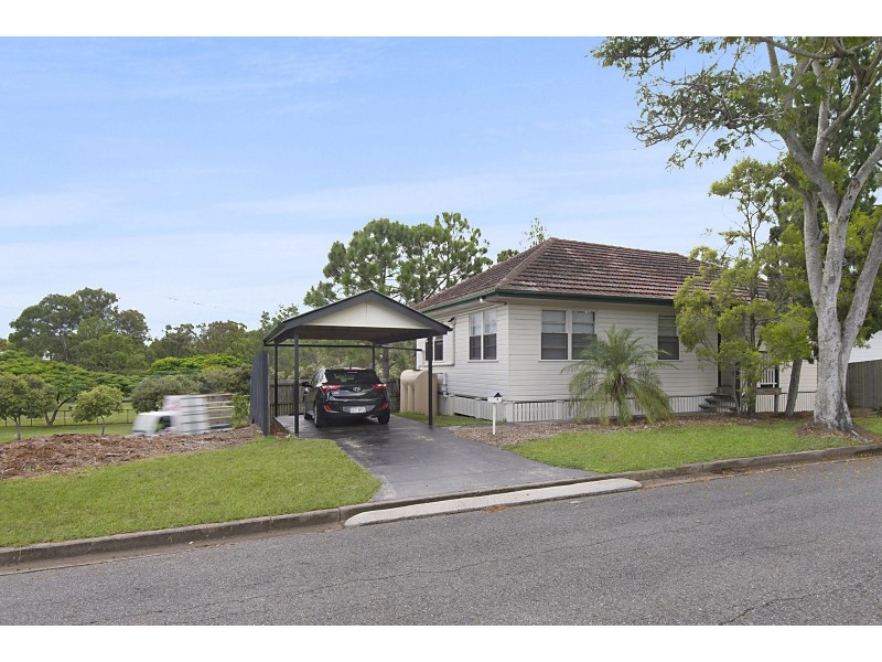 4 Chesterfield Street, Wavell Heights QLD 4012