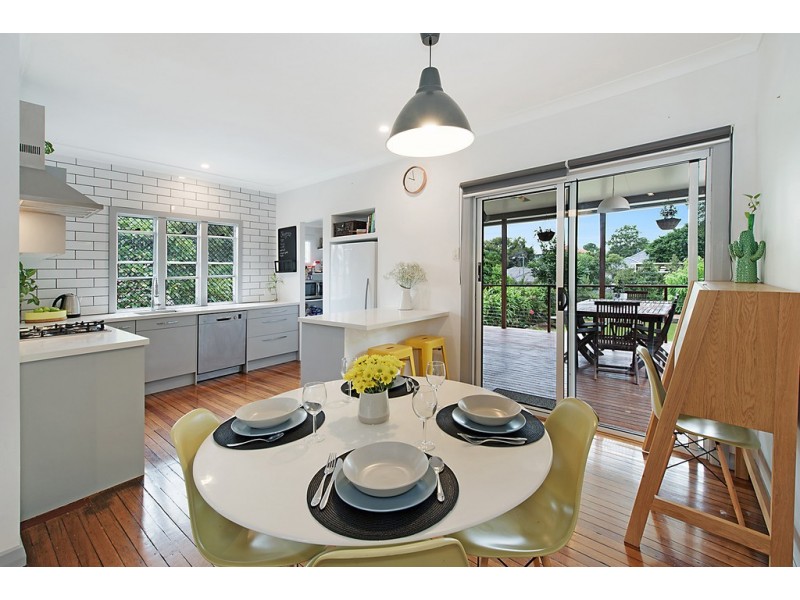 111 Clifford Street, Stafford Heights QLD 4053