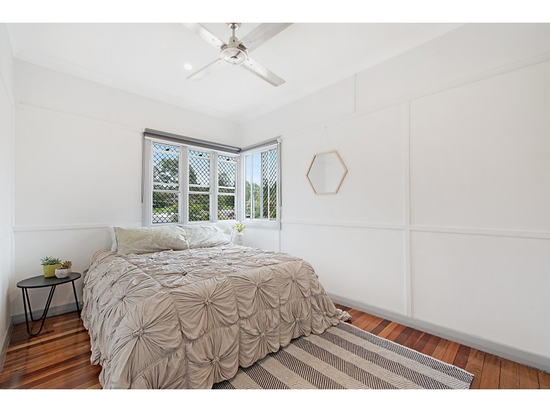 111 Clifford Street, Stafford Heights QLD 4053