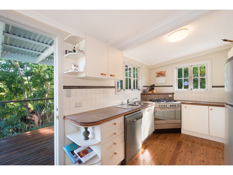 69 Ninth Avenue, Kedron QLD 4031