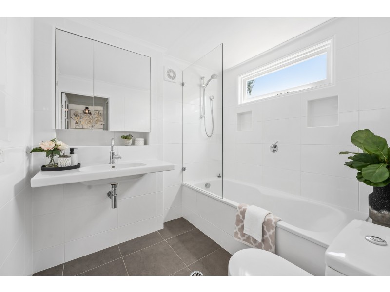 29 Blake Street, Wooloowin QLD 4030