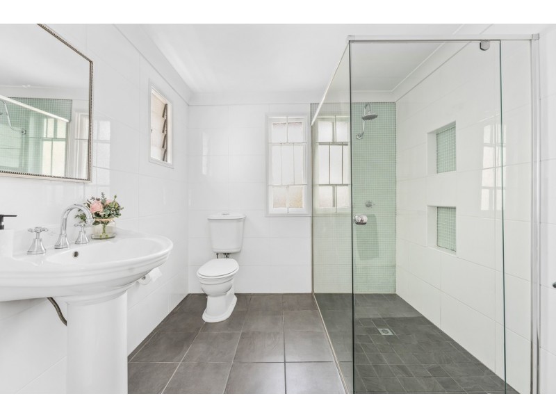 29 Blake Street, Wooloowin QLD 4030