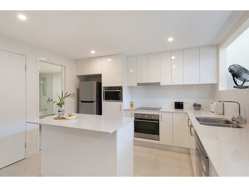 2/19 Isedale Street, Wooloowin QLD 4030