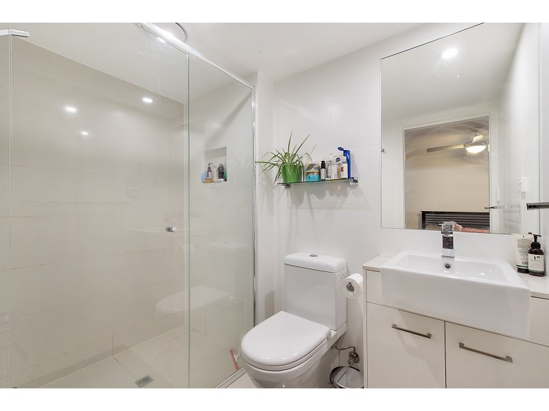 2/19 Isedale Street, Wooloowin QLD 4030