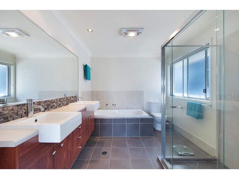 40 Twelfth Avenue, Kedron QLD 4031