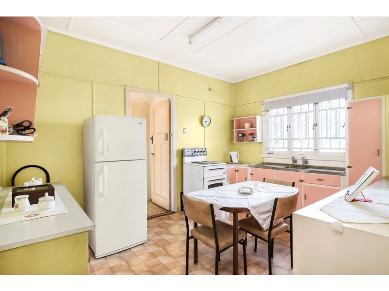 44 Edinburgh Castle Road, Kedron QLD 4031