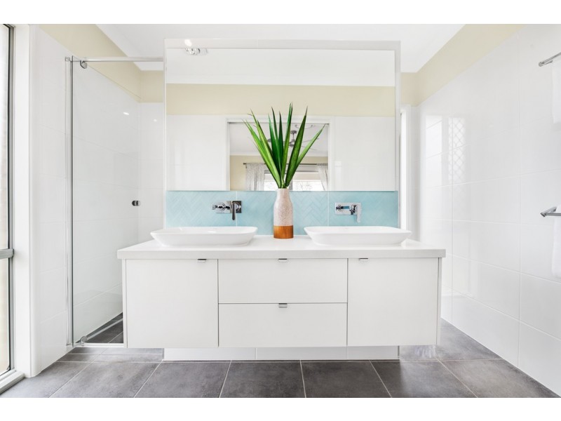 75 Eighth Avenue, Kedron QLD 4031