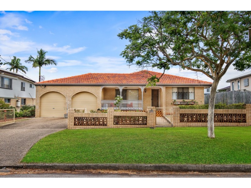 10 Armentieres Street, Kedron QLD 4031