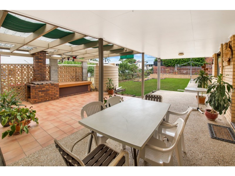 10 Armentieres Street, Kedron QLD 4031