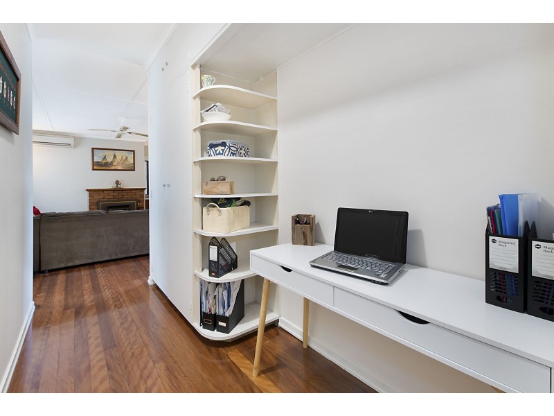 8 Braggan Street, Gailes QLD 4300