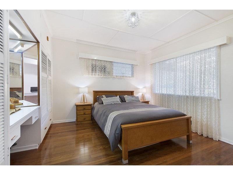 8 Braggan Street, Gailes QLD 4300