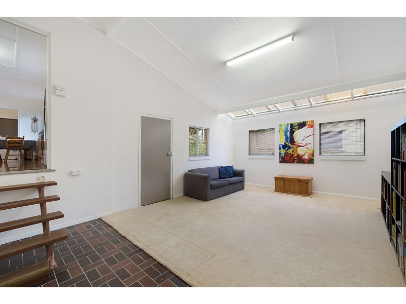 8 Braggan Street, Gailes QLD 4300