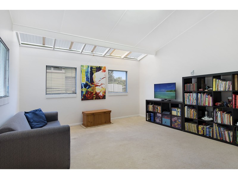 8 Braggan Street, Gailes QLD 4300